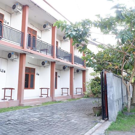 شقة Reddoorz At Bale Eja Syariah Senggigi Montongbuwoh المظهر الخارجي الصورة