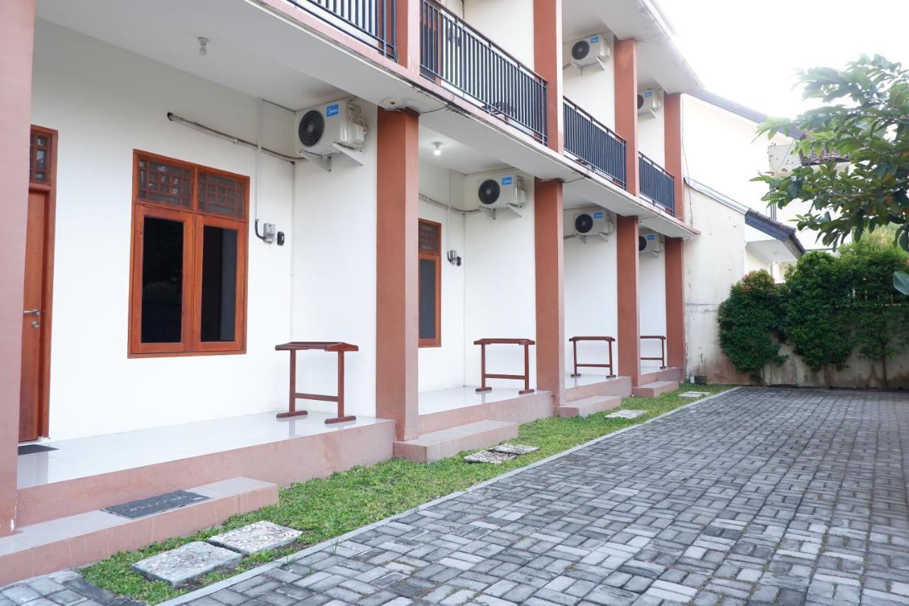 شقة Reddoorz At Bale Eja Syariah Senggigi Montongbuwoh المظهر الخارجي الصورة